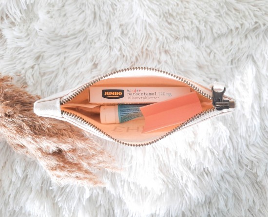 EHBO organizer pleister ongeluk kind baby luiertas onderweg