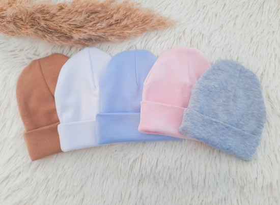 Baby mutsjes meisje jongen gepersonaliseerd kraamcadeau