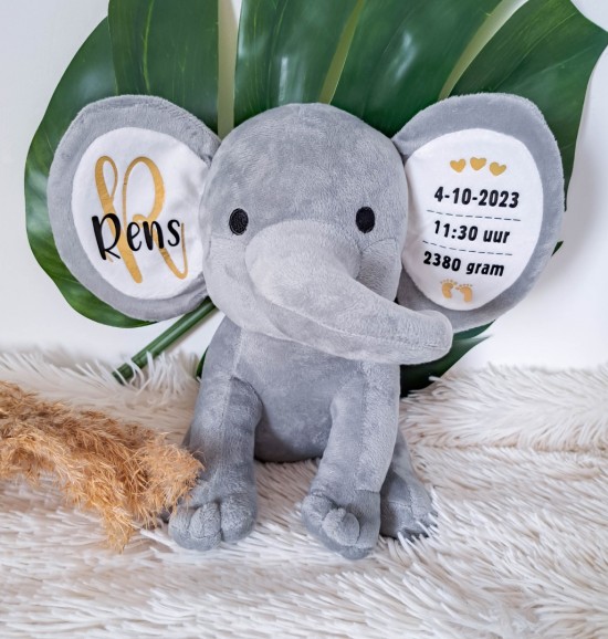 Geboorteknuffel met naam en geboortedatum Gifts by M