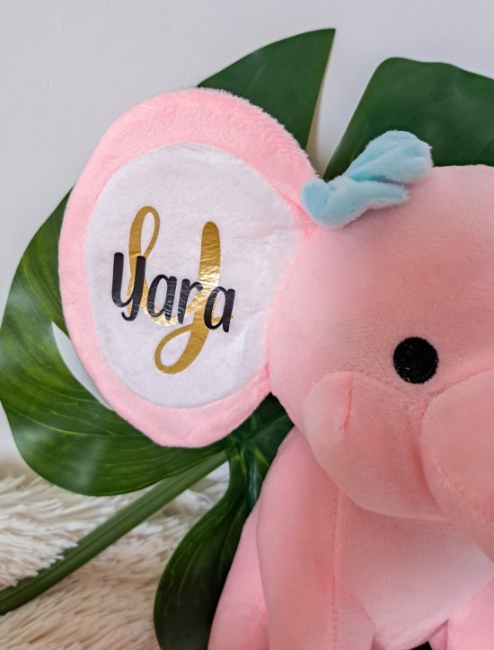 Geboorteknuffel met naam roze kraamcadeau zwanger