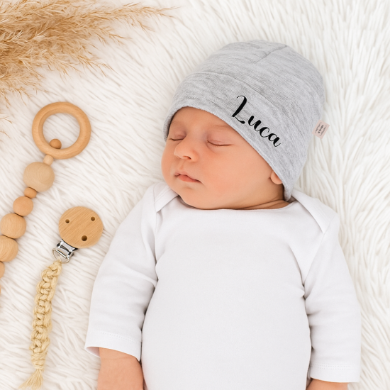 Babymutsje met naam grijs gifts by m kraamcadeau newborn muts baby