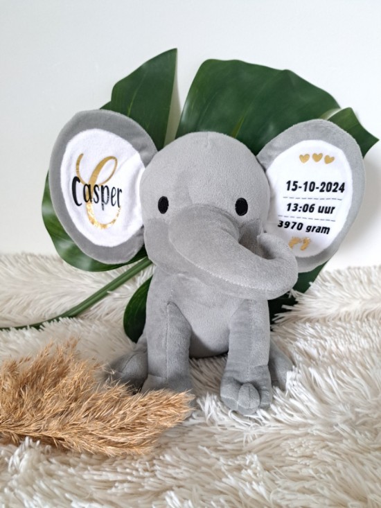 Knuffel met naam olifant gepersonaliseerd kraamcadeau