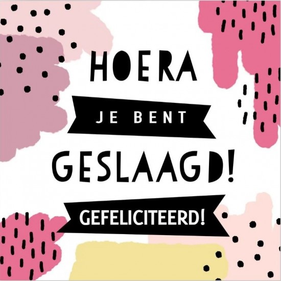 Diploma geslaagd meisje