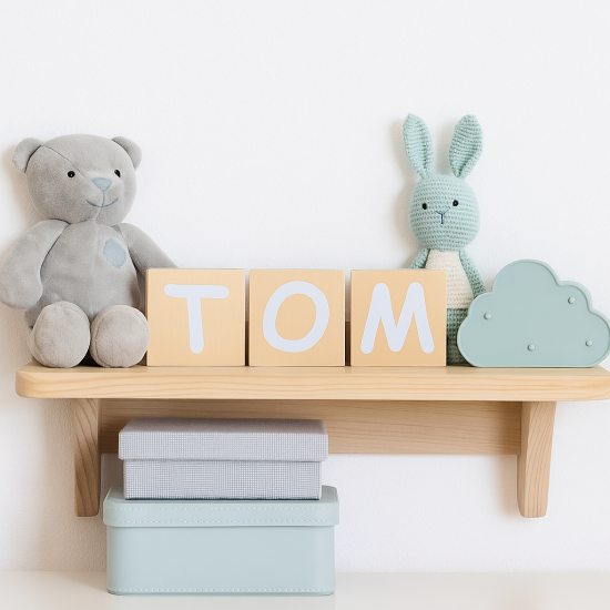 Naam op hout letterblokken gifts by m kraamcadeau babykamer