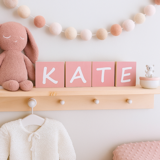 Naam op hout letterblokken gifts by m kraamcadeau meisje1