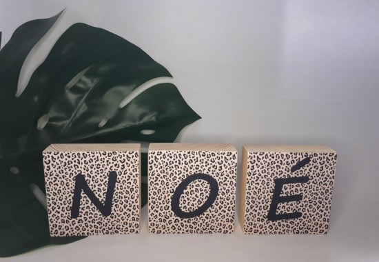 Naamblokken met naam leopard kraamcadeau baby