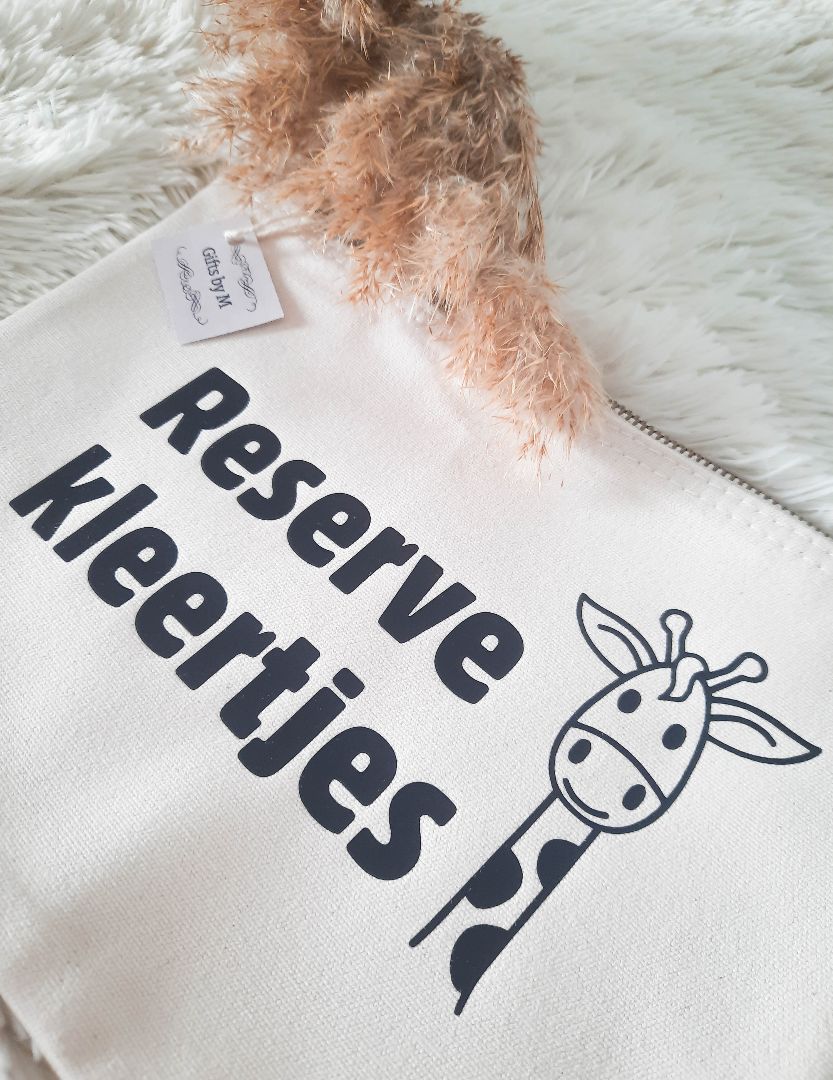 organizer giraffe met naam luiertas luieretui